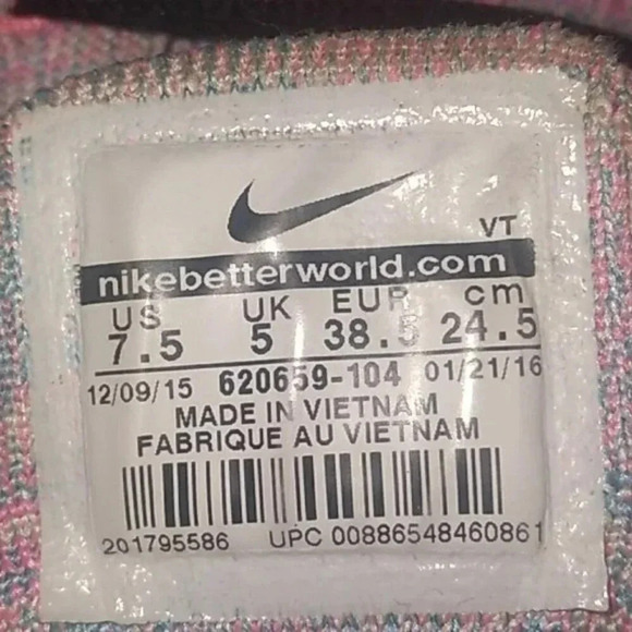 Nike Flyknit Max Multicolor Sneakers - Picture 5 of 5